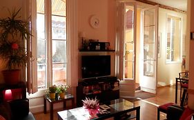 Barcelona Central Garden Hostal